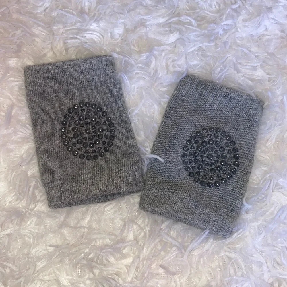 Kids Socks Baby/Crawler Gray Knee Socks w/ Grippers (3”x4.5”)